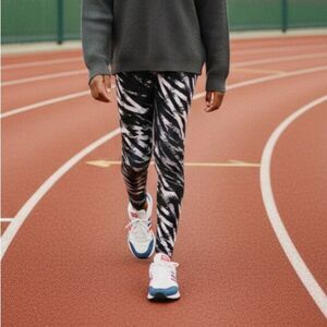 NWT Activ 8 Girls Black/White Full Length Leggings - Size XS